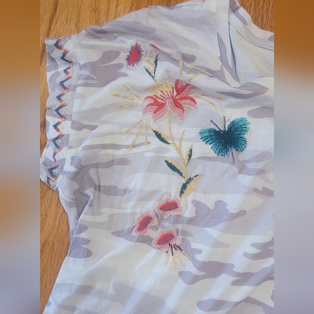 Johhny Was Adara Relaxed Floral Embroidered Peacock Butterfly Shirt - Picture 8 of 16